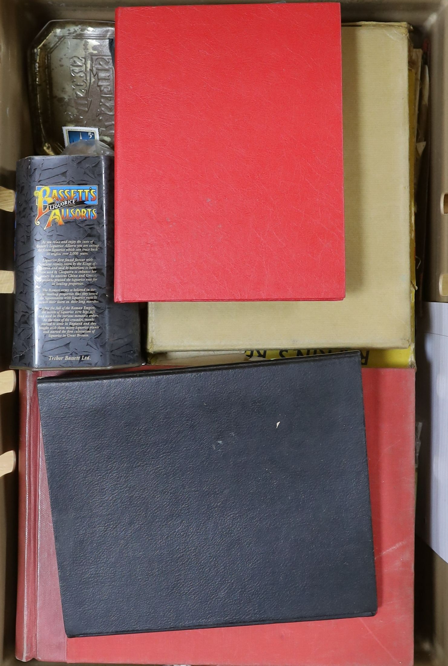 Various World stamps in albums, including a Lincoln album (1 box)